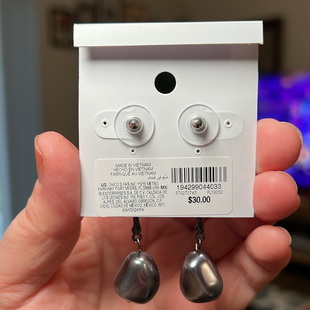 White House Black Market Gunmetal Silver Drop Grey Pearl Dangle Earrings - Picture 3 of 5